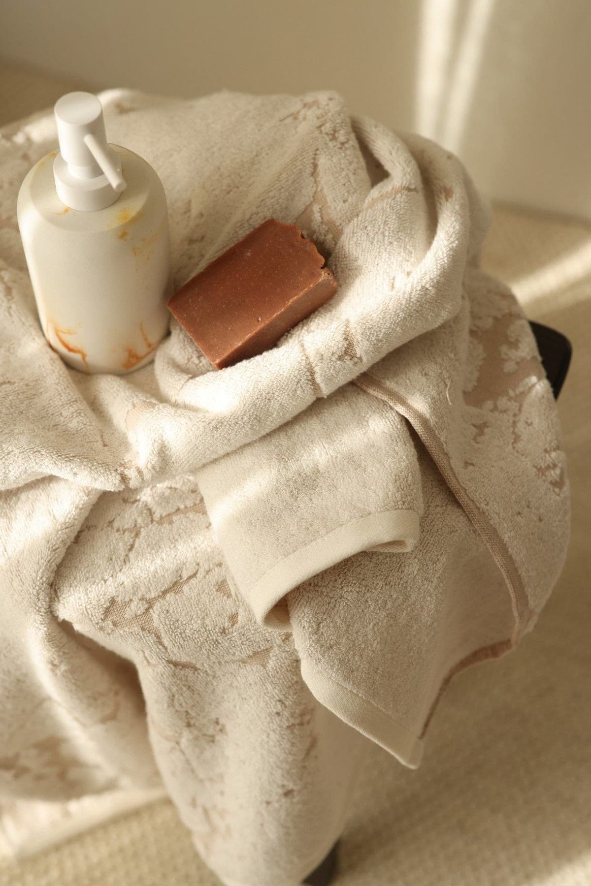 Serviette de bain Marbre — Crème